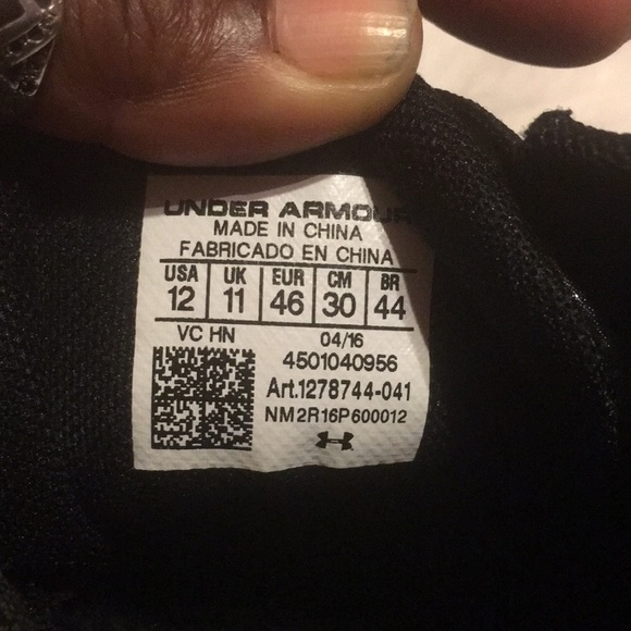Under armour shoes - Picture 8 of 8